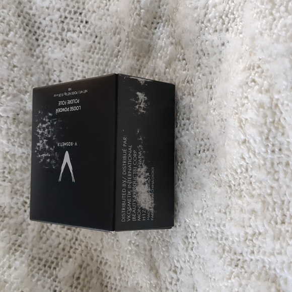 V KOSMETIK Loose Powder in N08 COOL NEUTRAL, 8g/0.28oz - Picture 9 of 11